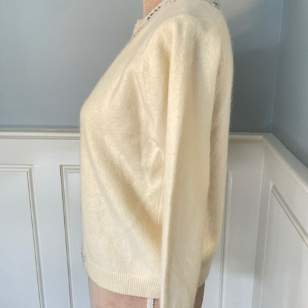 Vintage 1950's Angora Cashmere Hand Sewn Beaded Seed Pearl Cardigan Sweater XS - Picture 7 of 13